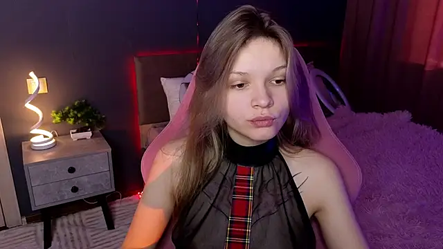 Snapshot of LitaBrom chatting on 03-04-25, 04:17 LitaBrom online show from 03-04-25, 04:17