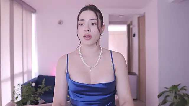 Snapshot of honeyann08 chatting on 05-17-26, 05:35 honeyann08 online show from 05-17-26, 05:35