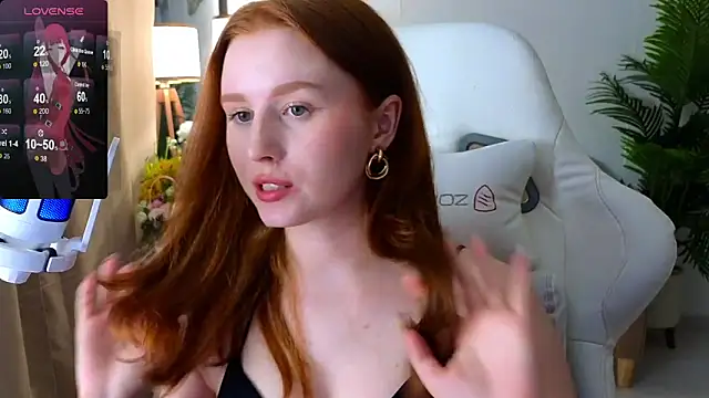 Snapshot of Meow_babe chatting on 03-14-25, 05:24 Meow babe online show from 03-14-25, 05:24