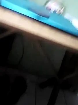 Snapshot of Cris29_84 chatting on 12-21-25, 06:48 Cris29 84 online show from 12-21-25, 06:48