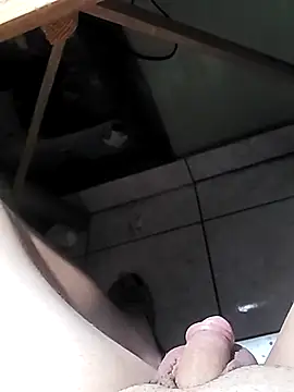 Snapshot of Cris29_84 chatting on 09-30-25, 06:08 Cris29 84 online show from 09-30-25, 06:08