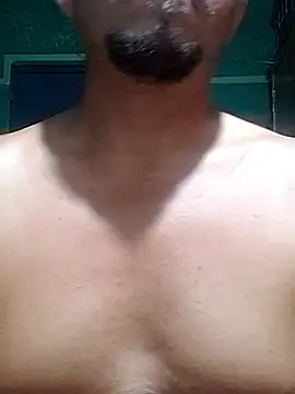 Snapshot of Cris29_84 chatting on 01-09-26, 01:34 Cris29 84 online show from 01-09-26, 01:34