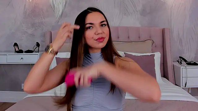 CamillaLarson online show from 09-20-25, 05:01