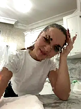 CamillaLarson online show from 12-05-25, 08:50