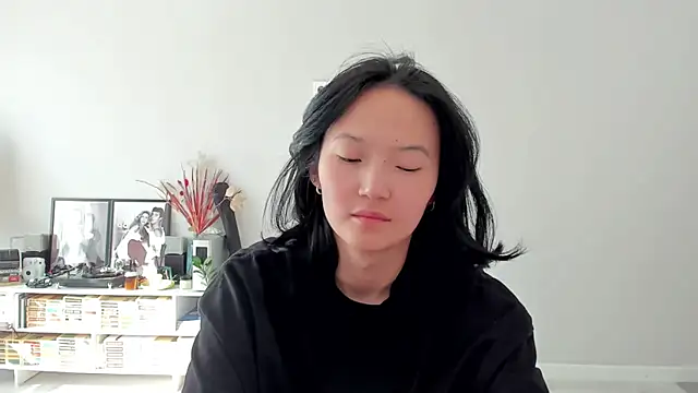 Snapshot of ailey_chao chatting on 06-10-26, 02:46 ailey chao online show from 06-10-26, 02:46