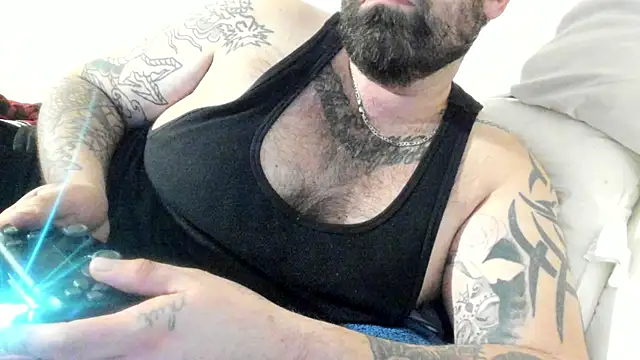 chubbycloudybottom online show from 12-18-25, 08:19