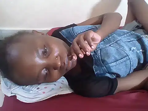 SexyNeedle22 online show from 04-05-26, 08:54