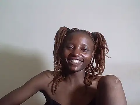 Snapshot of SexyNeedle22 chatting on 05-21-26, 07:55 SexyNeedle22 online show from 05-21-26, 07:55
