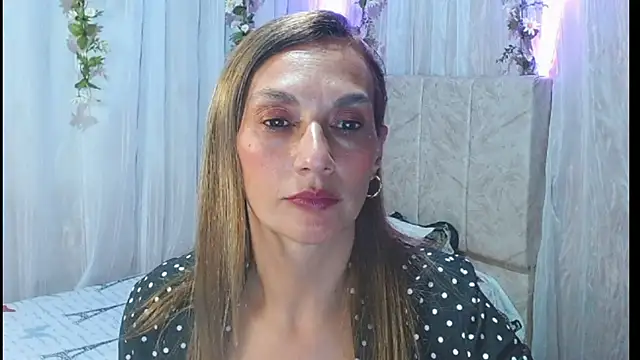 italagomez  online show from 03-20-25, 11:23