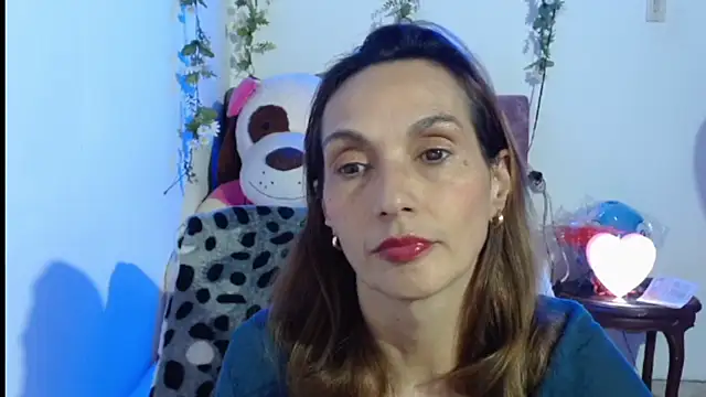 italagomez  online show from 11-14-25, 12:25