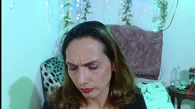 italagomez  online show from 02-06-26, 11:45