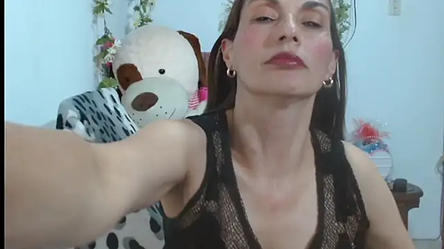 italagomez  online show from 10-03-25, 11:50