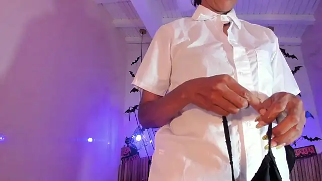 IamNayuta online show from 10-30-25, 07:33