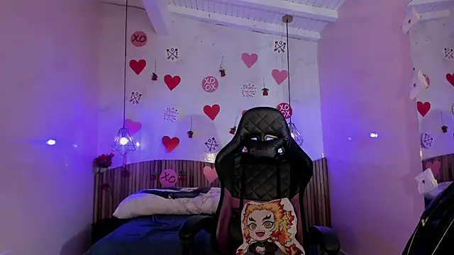 Snapshot of IamNayuta chatting on 02-13-26, 03:28 IamNayuta online show from 02-13-26, 03:28