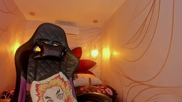 Snapshot of IamNayuta chatting on 02-04-26, 08:37 IamNayuta online show from 02-04-26, 08:37