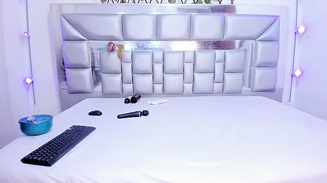 sweetebonny1 online show from 02-24-26, 05:58