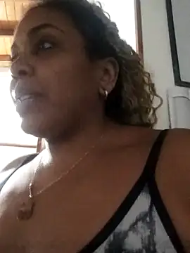 Snapshot of ELLA_KELLY chatting on 02-21-26, 11:45 ELLA KELLY online show from 02-21-26, 11:45