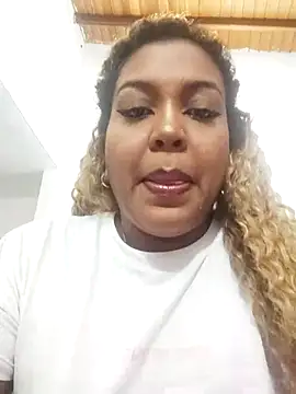 Snapshot of ELLA_KELLY chatting on 02-23-26, 11:44 ELLA KELLY online show from 02-23-26, 11:44