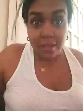 Snapshot of ELLA_KELLY chatting on 02-18-25, 11:55 ELLA KELLY online show from 02-18-25, 11:55