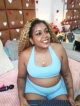 Snapshot of ELLA_KELLY chatting on 02-20-26, 11:45 ELLA KELLY online show from 02-20-26, 11:45