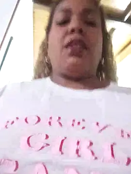 Snapshot of ELLA_KELLY chatting on 02-25-26, 11:43 ELLA KELLY online show from 02-25-26, 11:43