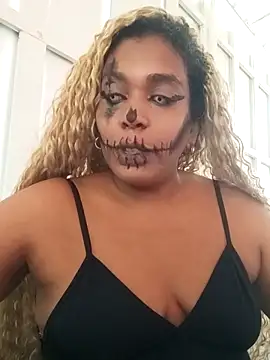 ELLA KELLY online show from 10-31-25, 12:35