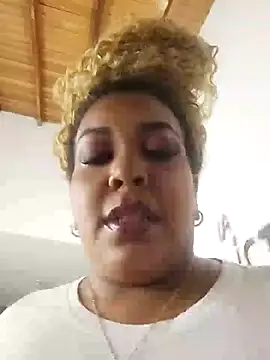 Snapshot of ELLA_KELLY chatting on 02-07-26, 11:51 ELLA KELLY online show from 02-07-26, 11:51