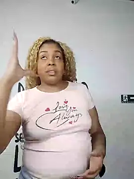 Snapshot of ELLA_KELLY chatting on 02-02-26, 12:04 ELLA KELLY online show from 02-02-26, 12:04