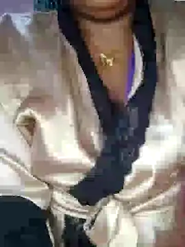 Snapshot of ELLA_KELLY chatting on 02-25-25, 06:12 ELLA KELLY online show from 02-25-25, 06:12