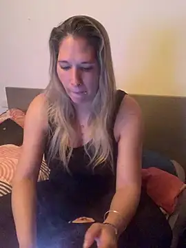 Snapshot of Chatonne69 chatting on 03-22-25, 07:09 Chatonne69 online show from 03-22-25, 07:09