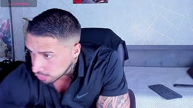 Cristian Walker online show from 07-10-26, 01:11
