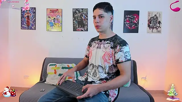 jonathanjoestar  online show from 12-02-25, 09:49