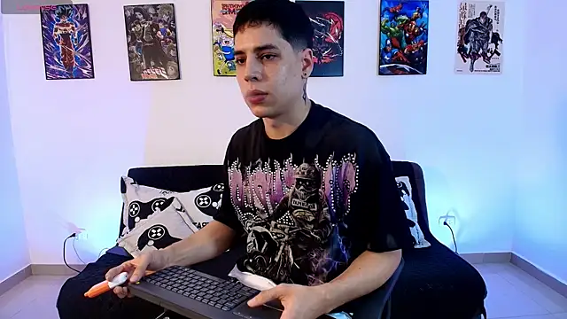 Snapshot of jonathanjoestar_ chatting on 04-26-26, 09:23 jonathanjoestar online show from 04-26-26, 09:23