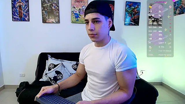 Snapshot of jonathanjoestar_ chatting on 05-15-26, 08:29 jonathanjoestar online show from 05-15-26, 08:29