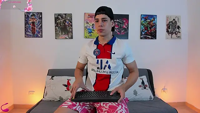 jonathanjoestar  online show from 01-13-26, 10:03