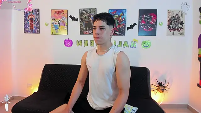 jonathanjoestar  online show from 10-20-25, 08:09