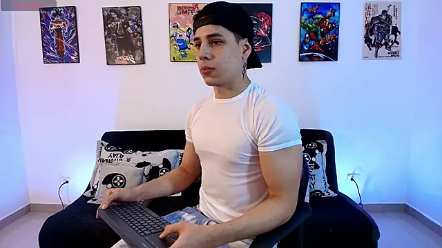 Snapshot of jonathanjoestar_ chatting on 04-25-26, 01:08 jonathanjoestar online show from 04-25-26, 01:08