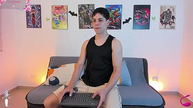 jonathanjoestar  online show from 11-09-25, 11:42