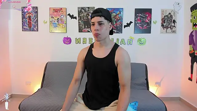 jonathanjoestar  online show from 10-24-25, 08:19