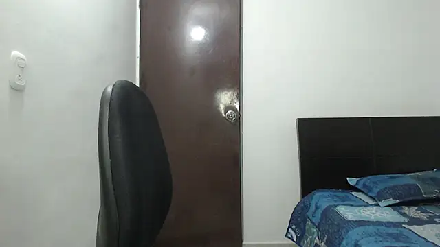 dimitriquiet05 online show from 12-17-24, 07:50