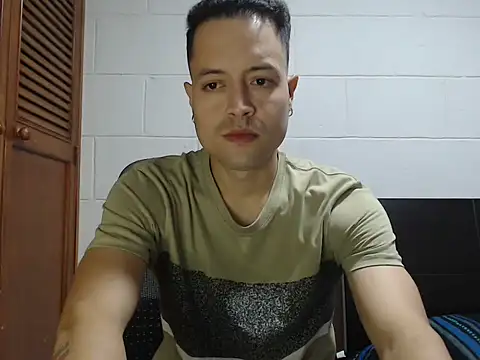 dimitriquiet05 online show from 04-07-26, 03:52