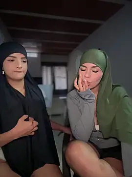 Snapshot of lalilamassu1 chatting on 12-19-25, 09:39 lalilamassu1 online show from 12-19-25, 09:39