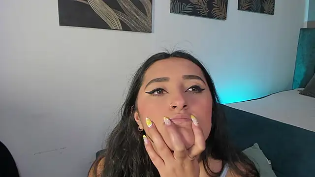 Kathia Morelli online show from 10-28-25, 11:42