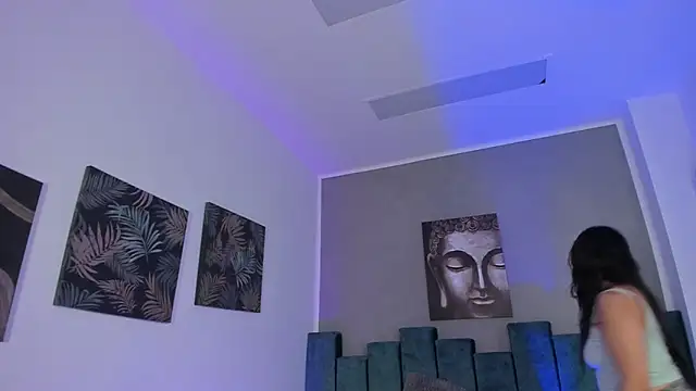 Kathia Morelli online show from 10-31-25, 11:51