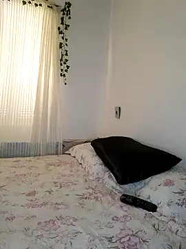 Snapshot of HelliRosa chatting on 02-21-25, 02:27 HelliRosa online show from 02-21-25, 02:27