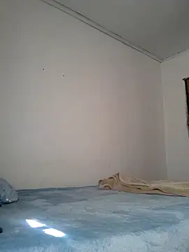 Snapshot of HelliRosa chatting on 03-07-25, 04:11 HelliRosa online show from 03-07-25, 04:11