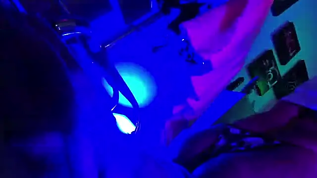 kuromi69 online show from 10-08-25, 04:47