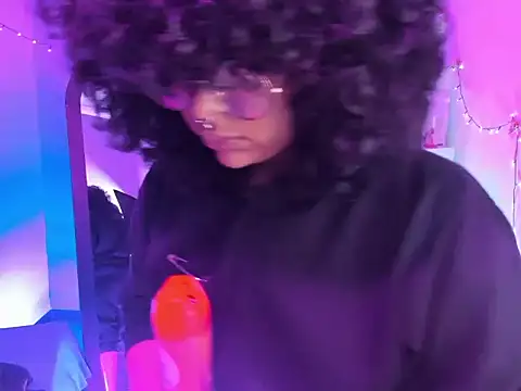 kuromi69 online show from 02-13-26, 05:18