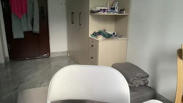 Louis Baby online show from 05-18-26, 08:30
