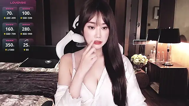 Snapshot of Cartier-__Daji- chatting on 06-19-26, 10:32 Cartier- Daji- online show from 06-19-26, 10:32